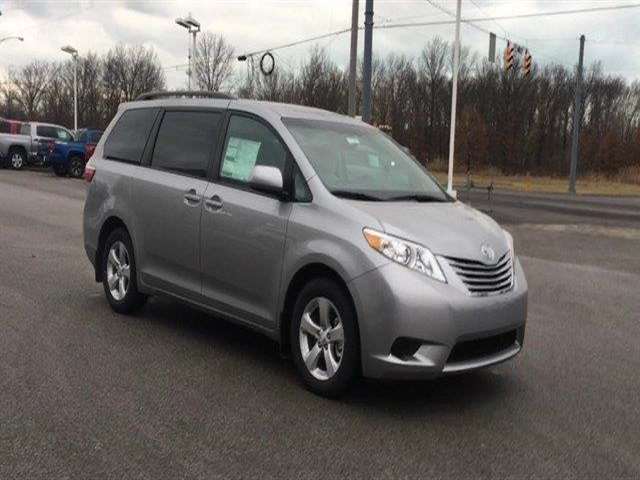 2017 Toyota Sienna LE